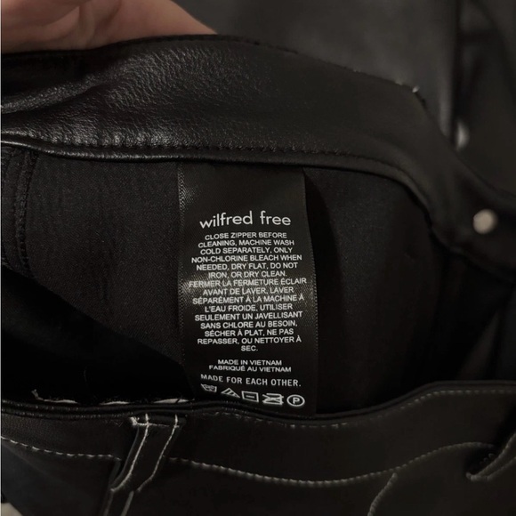 Aritzia Wilfred Free Lucy Pant Vegan Leather Black Size 2 NWT - Picture 6 of 8